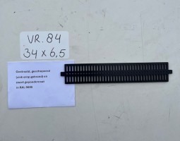 Ventilatie-/ Deurroosters - <strong>VR84:</strong> 34 x 6,5 cm RAL 9005